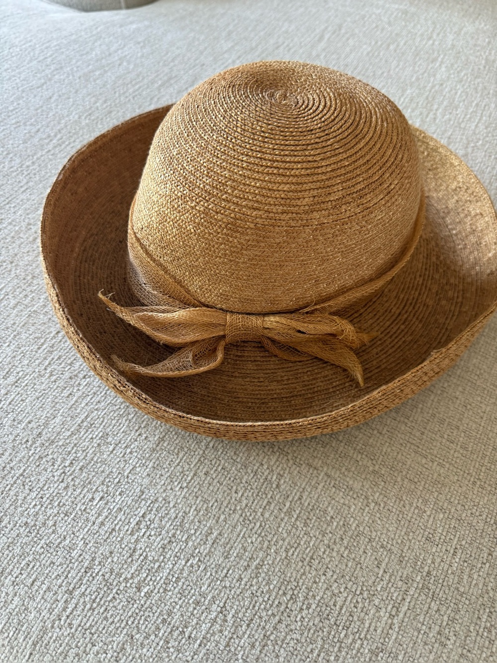 Classic Women's Straw Sun Hat with Bow
